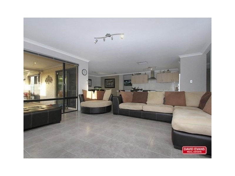 6 Liberty Drive, Clarkson WA 6030