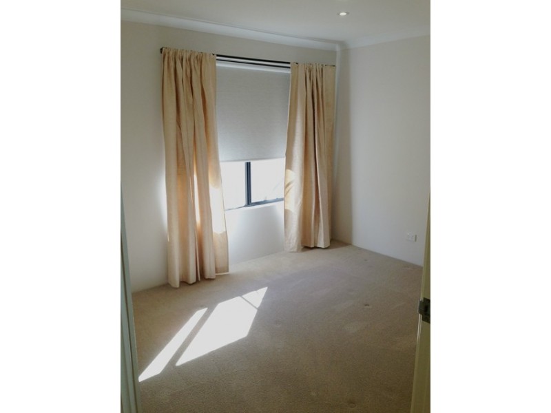 11 Shoalwater Parkway, Iluka WA 6028