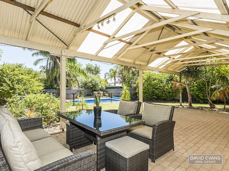 6 Lilac Gardens, Edgewater WA 6027