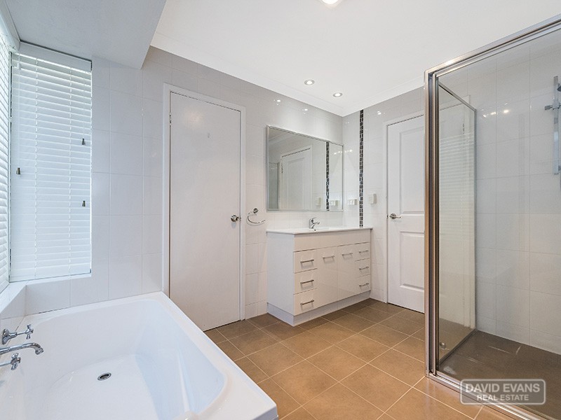 6 Lilac Gardens, Edgewater WA 6027