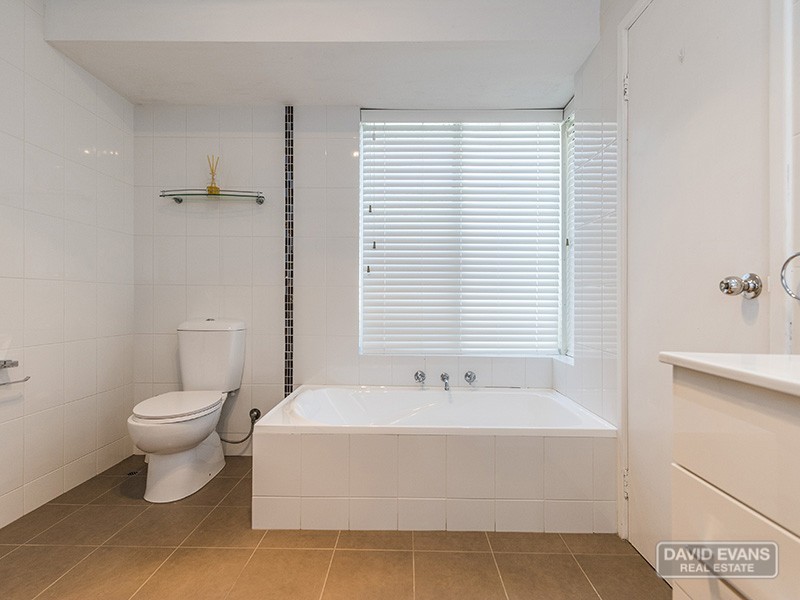 6 Lilac Gardens, Edgewater WA 6027