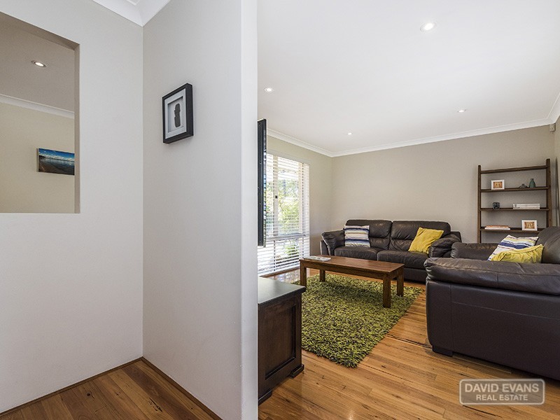 6 Lilac Gardens, Edgewater WA 6027