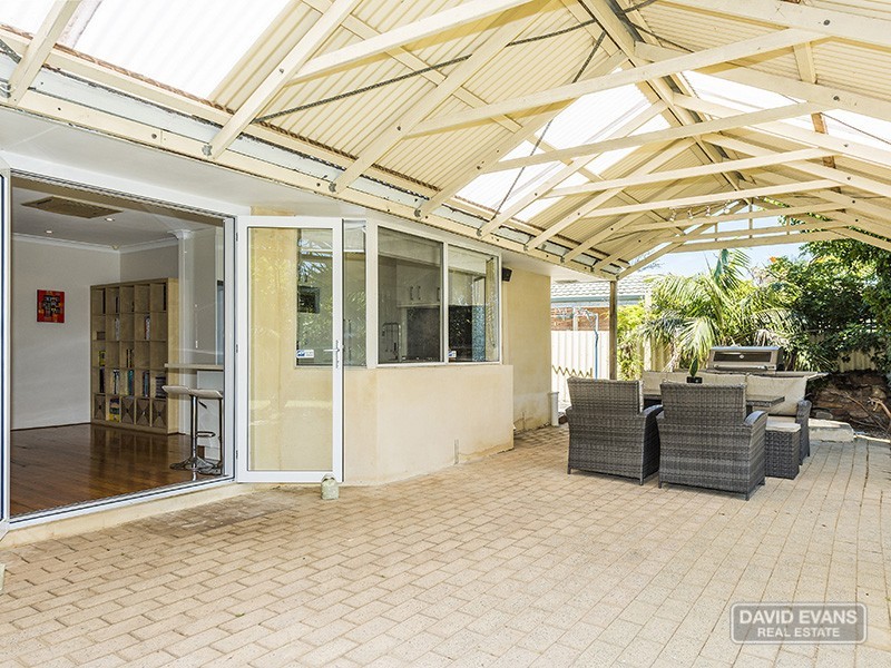 6 Lilac Gardens, Edgewater WA 6027