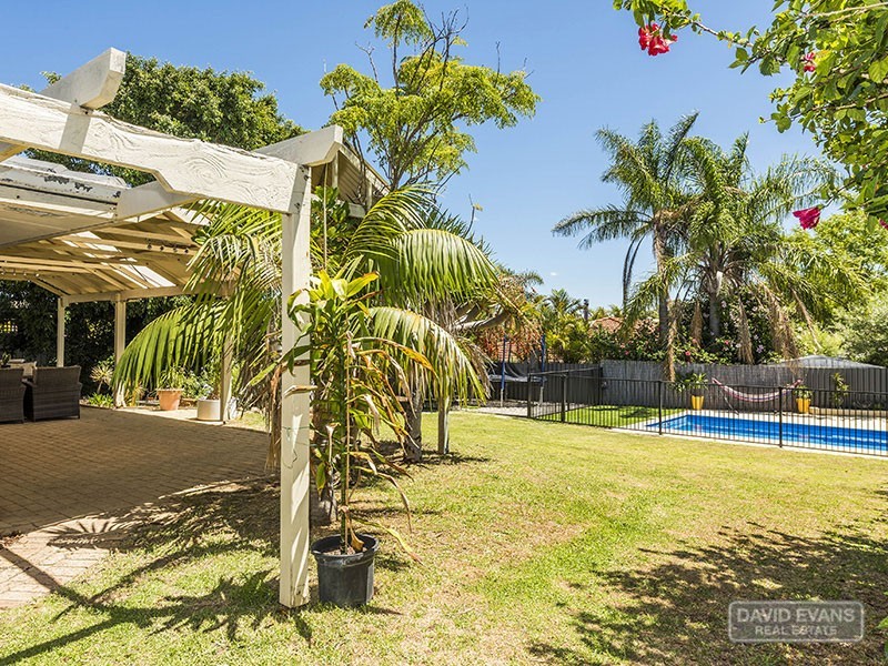 6 Lilac Gardens, Edgewater WA 6027