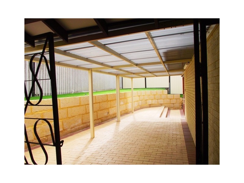 8 Mayhill Place, Craigie WA 6025