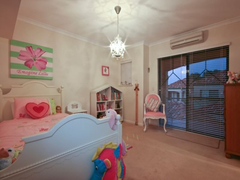 8/62 Broadbeach Blvd, Hillarys WA 6025