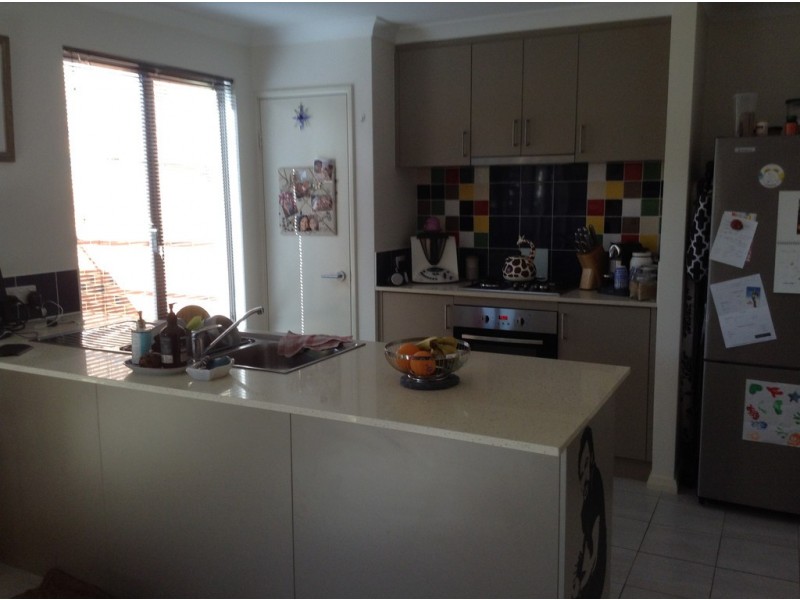 6 Delphi Way, Aveley WA 6069