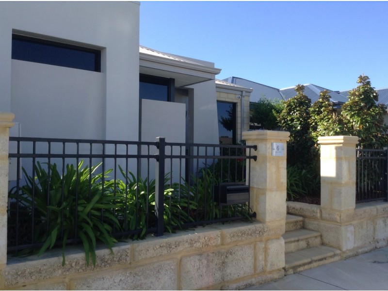 6 Delphi Way, Aveley WA 6069