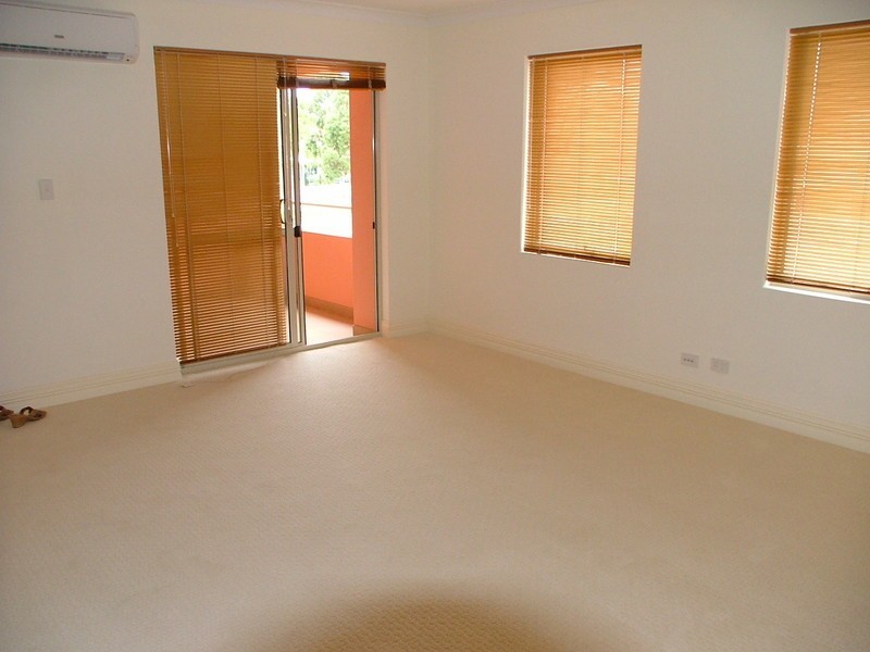 6/42 Grand Boulevard, Joondalup WA 6027