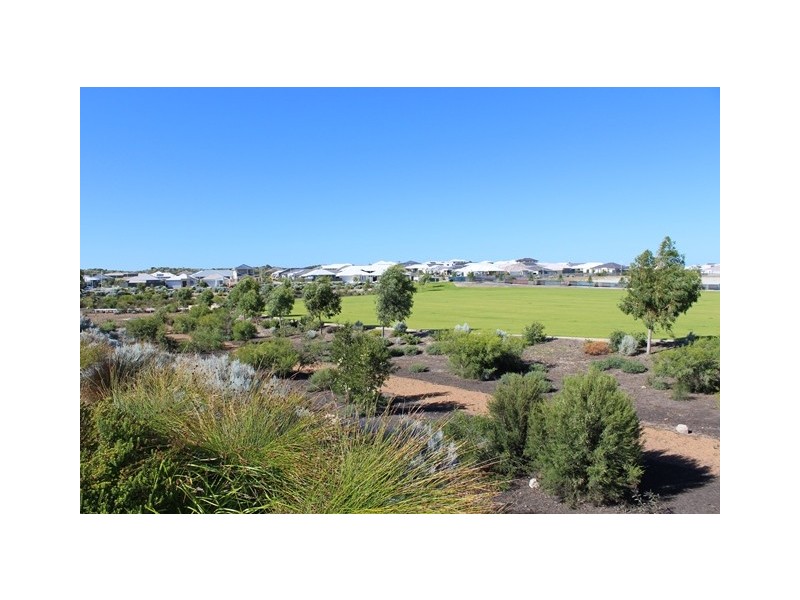 9 Scripta Way, Jindalee WA 6036