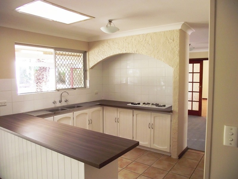 117 Bridgewater Drive, Kallaroo WA 6025