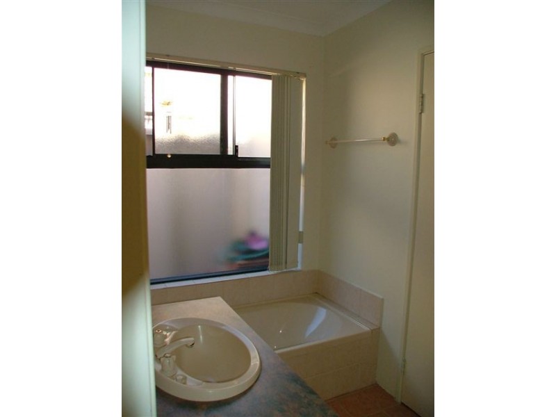 1 Smith Street, Dianella WA 6059