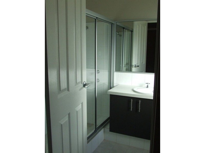 8 Cortona Grove, Sinagra WA 6065