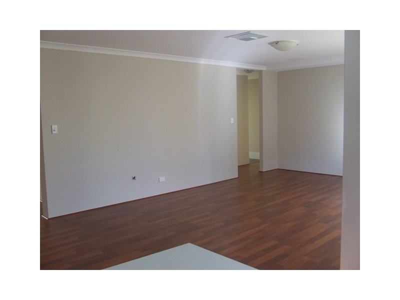 8 Cortona Grove, Sinagra WA 6065