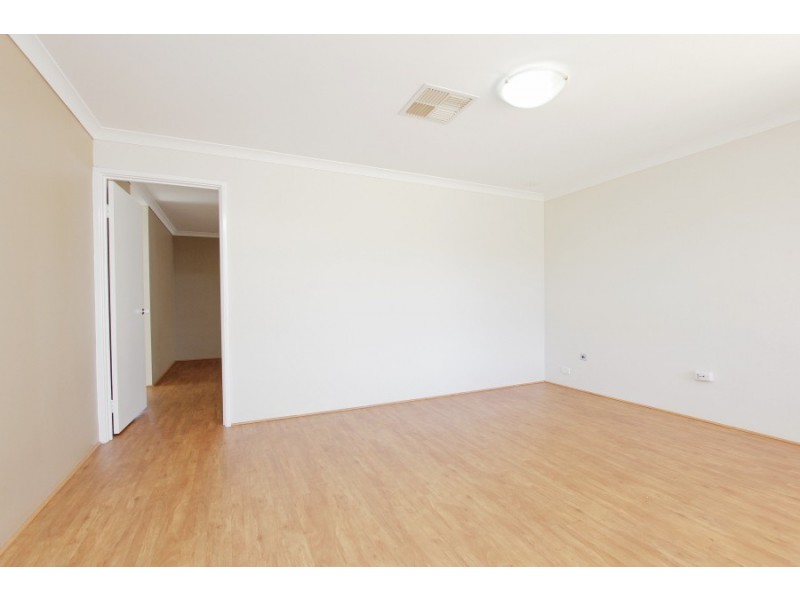 15 Kurnalpi Turn, Wanneroo WA 6065