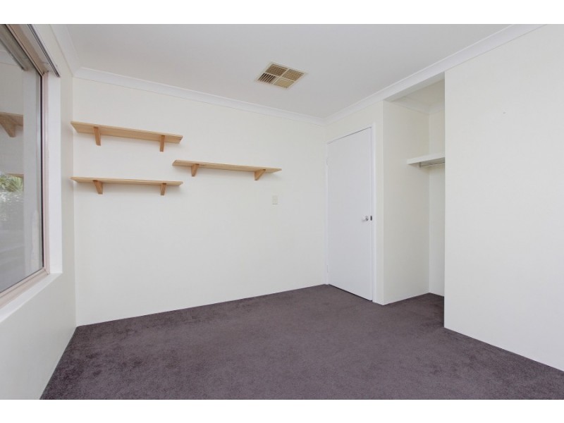 15 Kurnalpi Turn, Wanneroo WA 6065