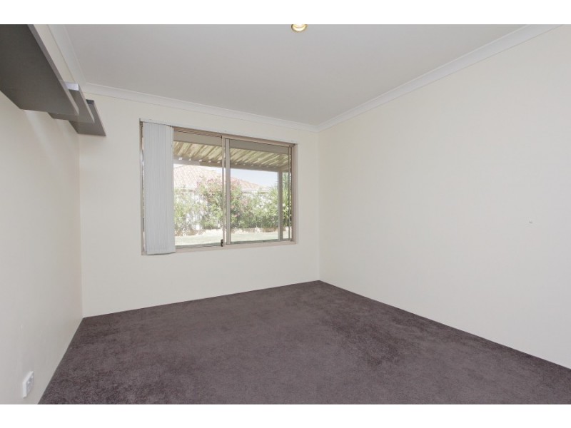 15 Kurnalpi Turn, Wanneroo WA 6065