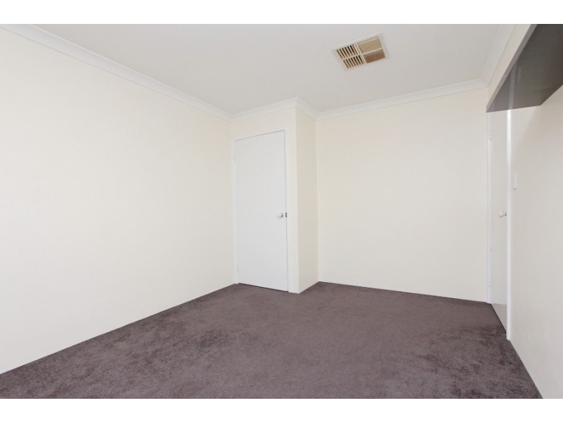 15 Kurnalpi Turn, Wanneroo WA 6065