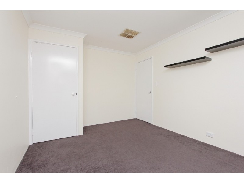 15 Kurnalpi Turn, Wanneroo WA 6065