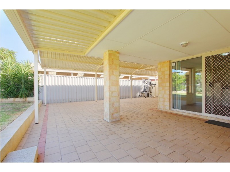 15 Kurnalpi Turn, Wanneroo WA 6065