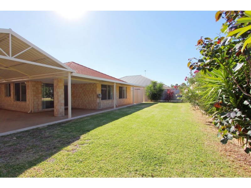 15 Kurnalpi Turn, Wanneroo WA 6065