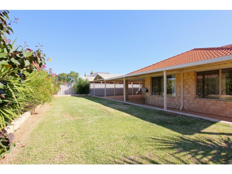 15 Kurnalpi Turn, Wanneroo WA 6065