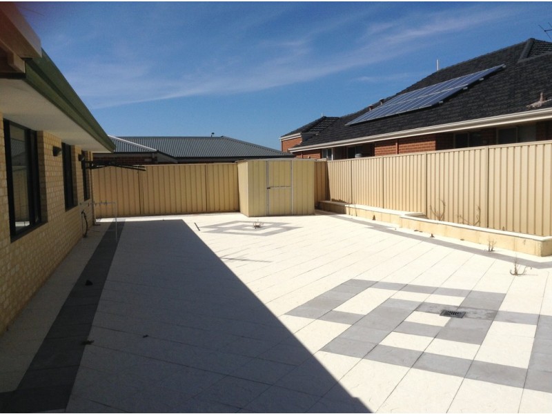 470.00 6 Ashdale Boulevard, Darch WA 6065