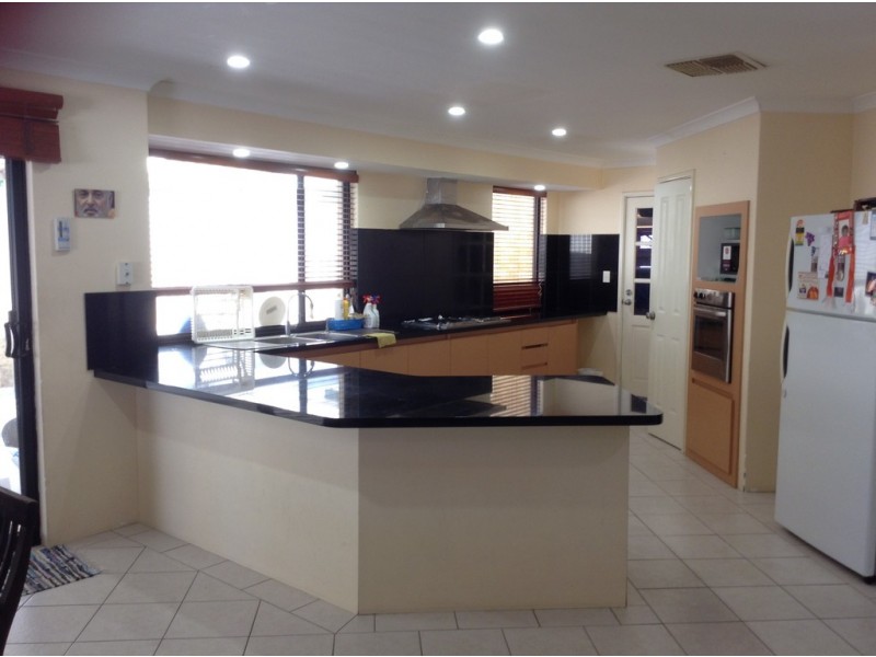 470.00 6 Ashdale Boulevard, Darch WA 6065