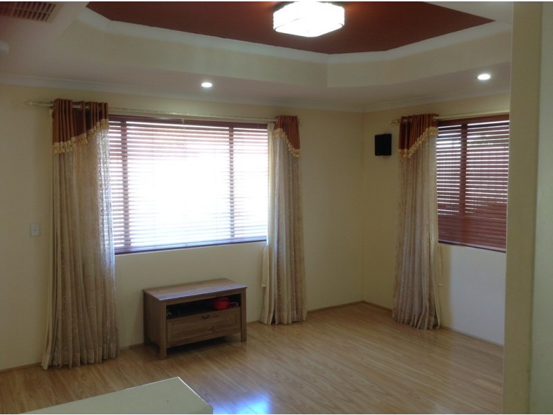 470.00 6 Ashdale Boulevard, Darch WA 6065