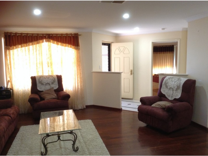 470.00 6 Ashdale Boulevard, Darch WA 6065