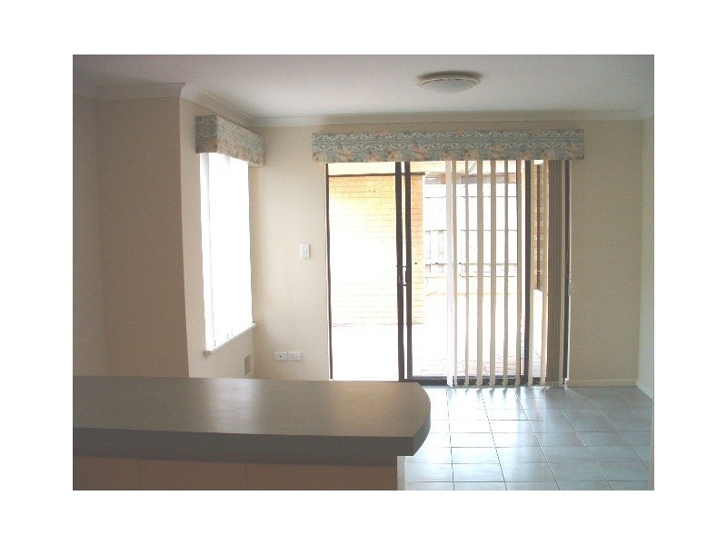 4/33 St Marks Drive, Hillarys WA 6025