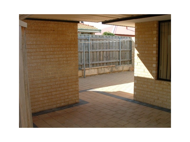 4/33 St Marks Drive, Hillarys WA 6025