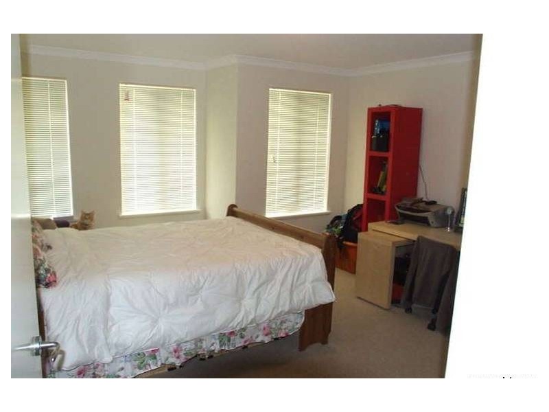 11 Burbanks Elbow, Wanneroo WA 6065