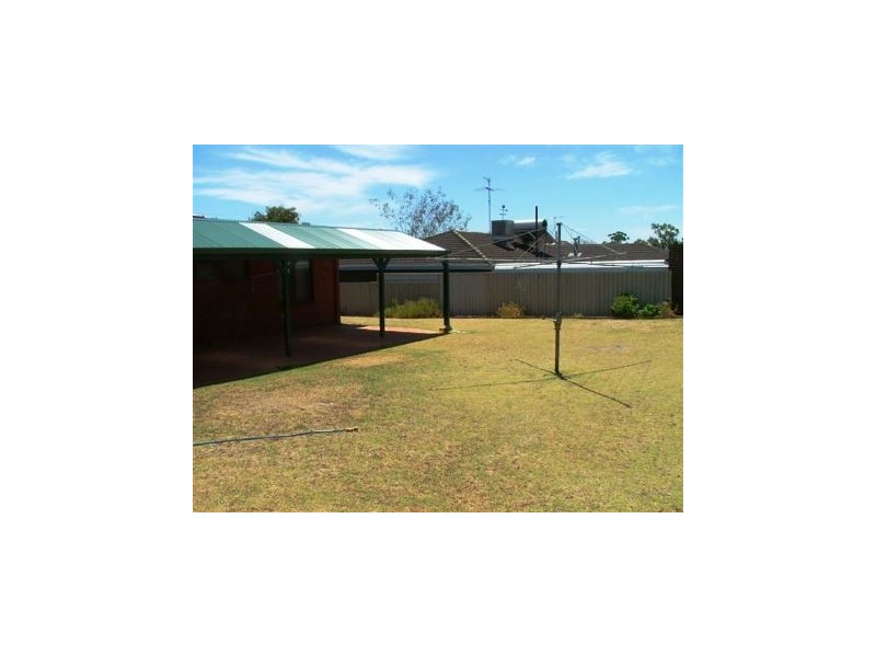 28 Winship Avenue, Wanneroo WA 6065