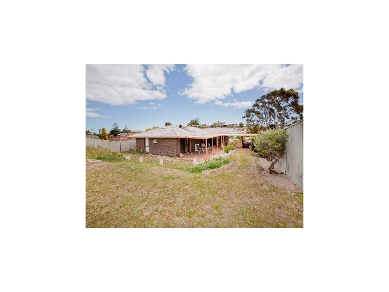 14 Karalundie Way, Mullaloo WA 6027