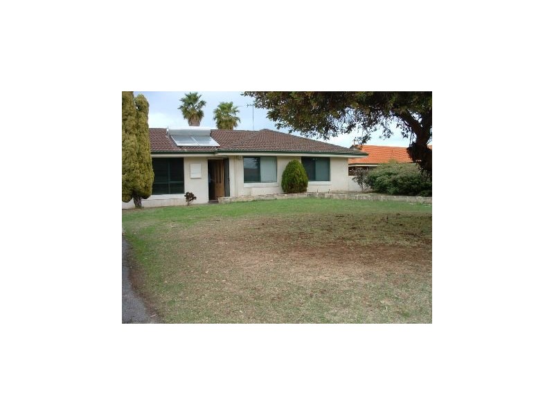 52 Cook Avenue, Hillarys WA 6025