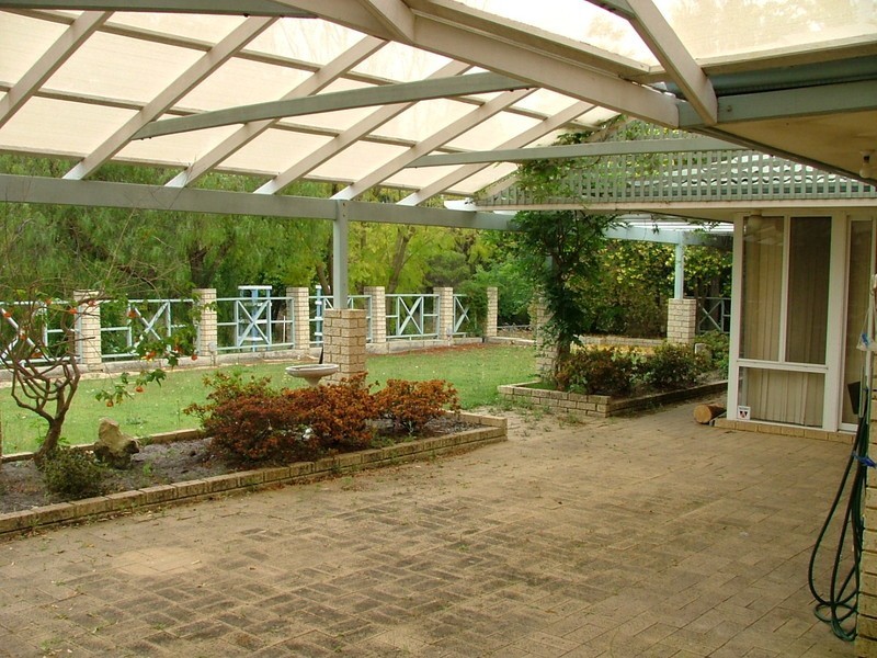 164 Lakelands Drive, Gnangara WA 6077