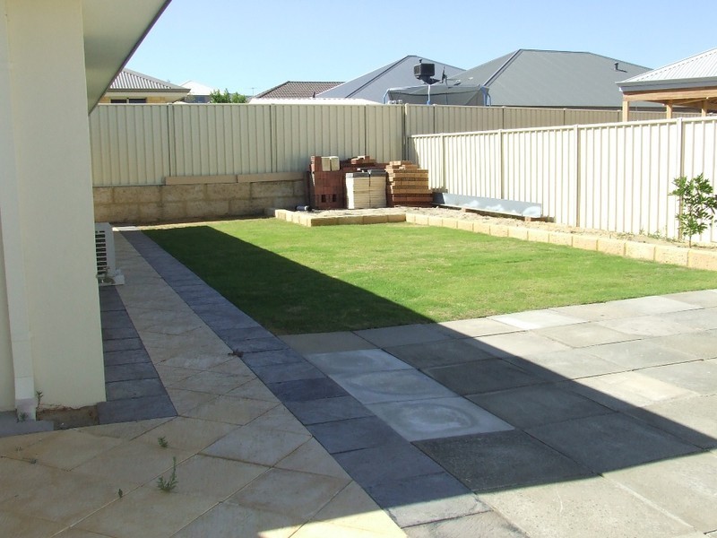 4 Strauss Boulevard, Tapping WA 6065