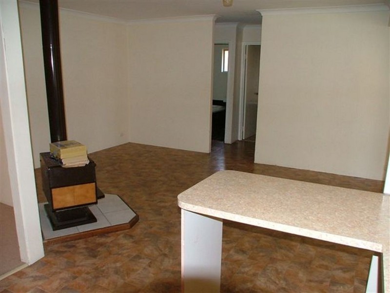 2 Flamingo Trail, Ballajura WA 6066