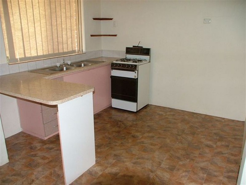 2 Flamingo Trail, Ballajura WA 6066