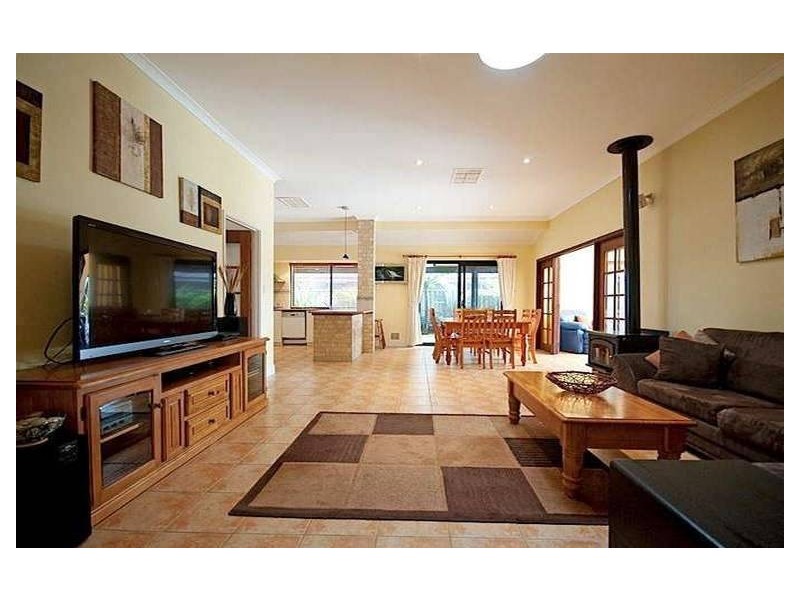 35 Galveston Loop, Iluka WA 6028