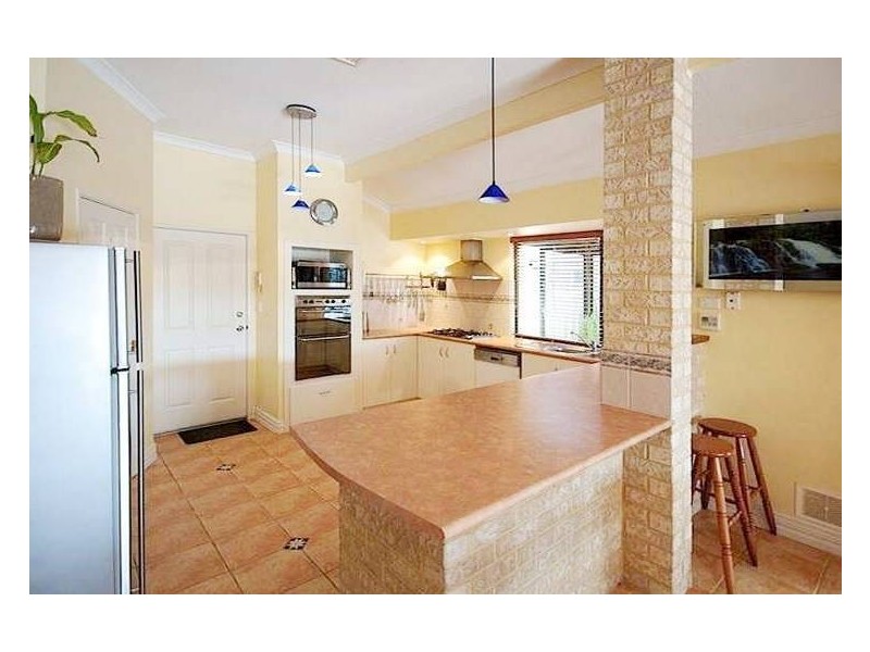 35 Galveston Loop, Iluka WA 6028