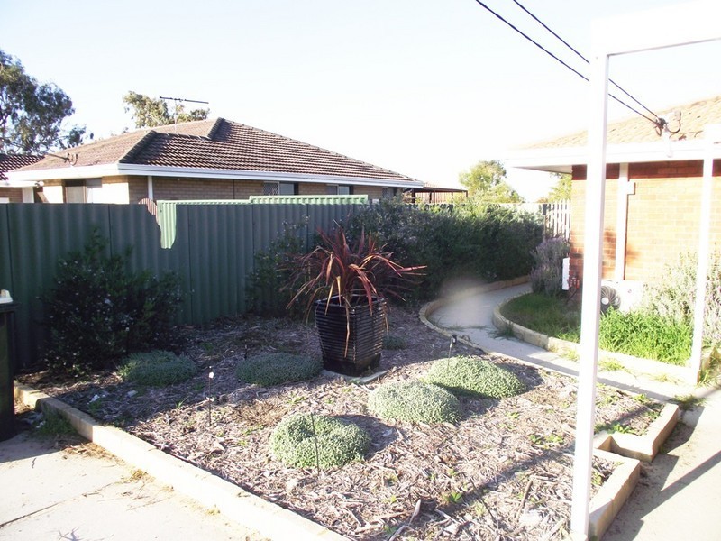 42B Eddystone Avenue, Craigie WA 6025