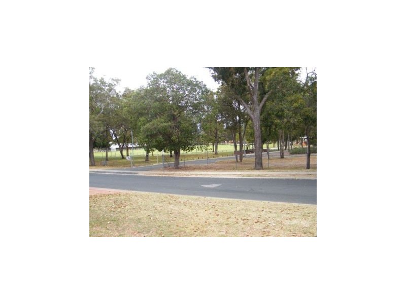 8 Leach Road, Wanneroo WA 6065