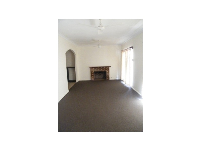 8 Leach Road, Wanneroo WA 6065