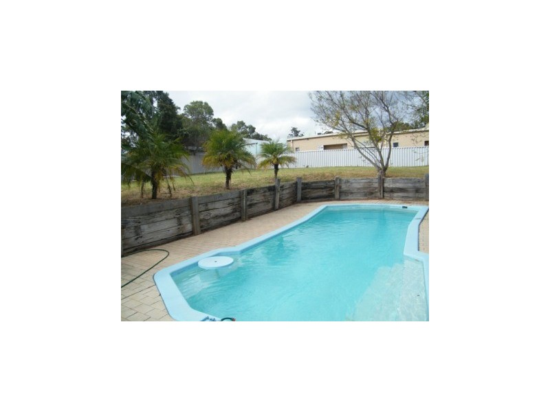 8 Leach Road, Wanneroo WA 6065