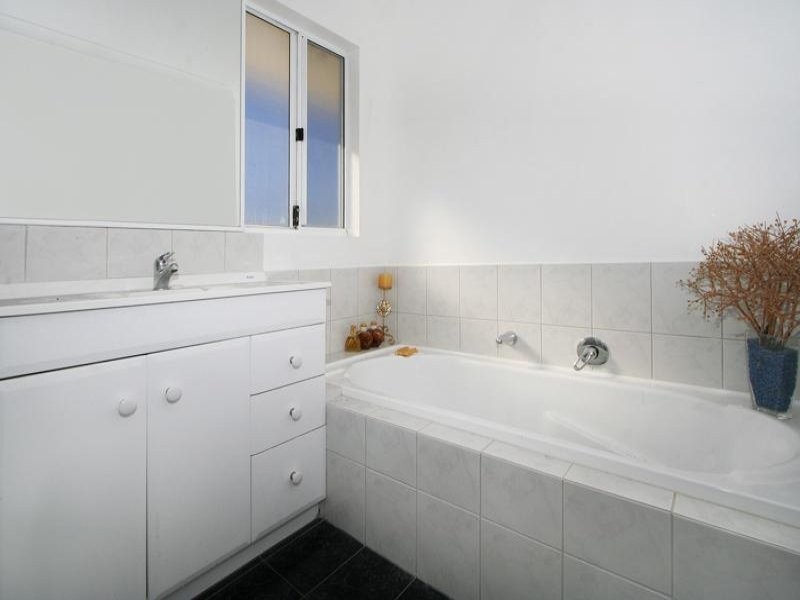 32 Azzuro Crescent, Hillarys WA 6025