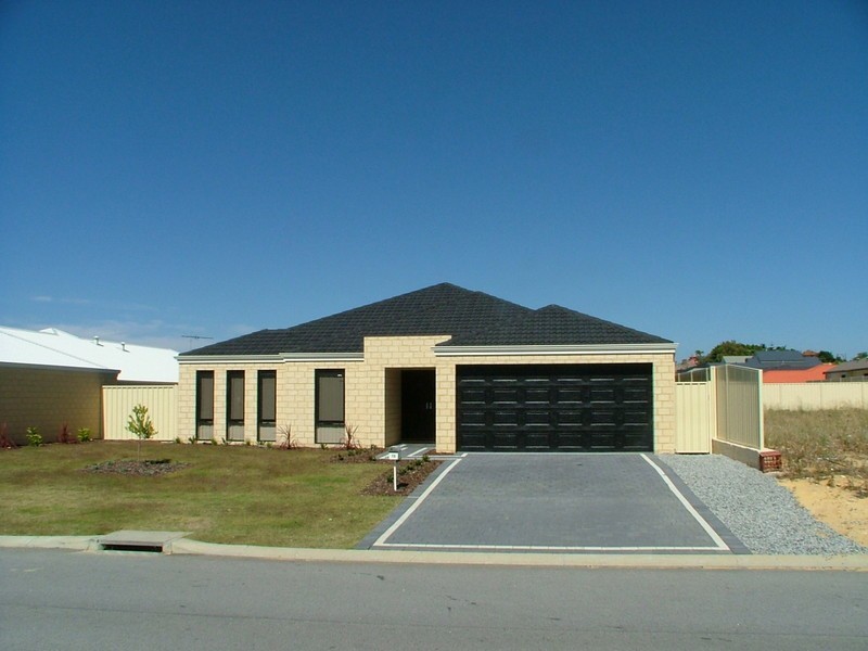 16  Waminda Way, Darch WA 6065