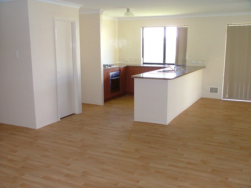 16  Waminda Way, Darch WA 6065