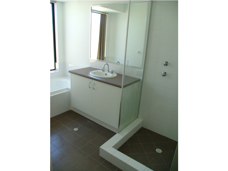 16  Waminda Way, Darch WA 6065